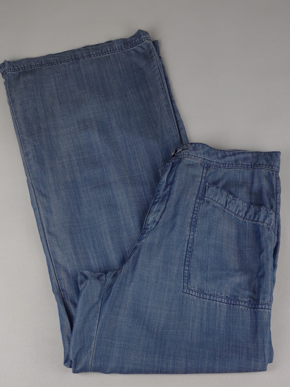 Chelsea & Theodore Women's Light Blue Relaxed Wide-Leg Pants.
